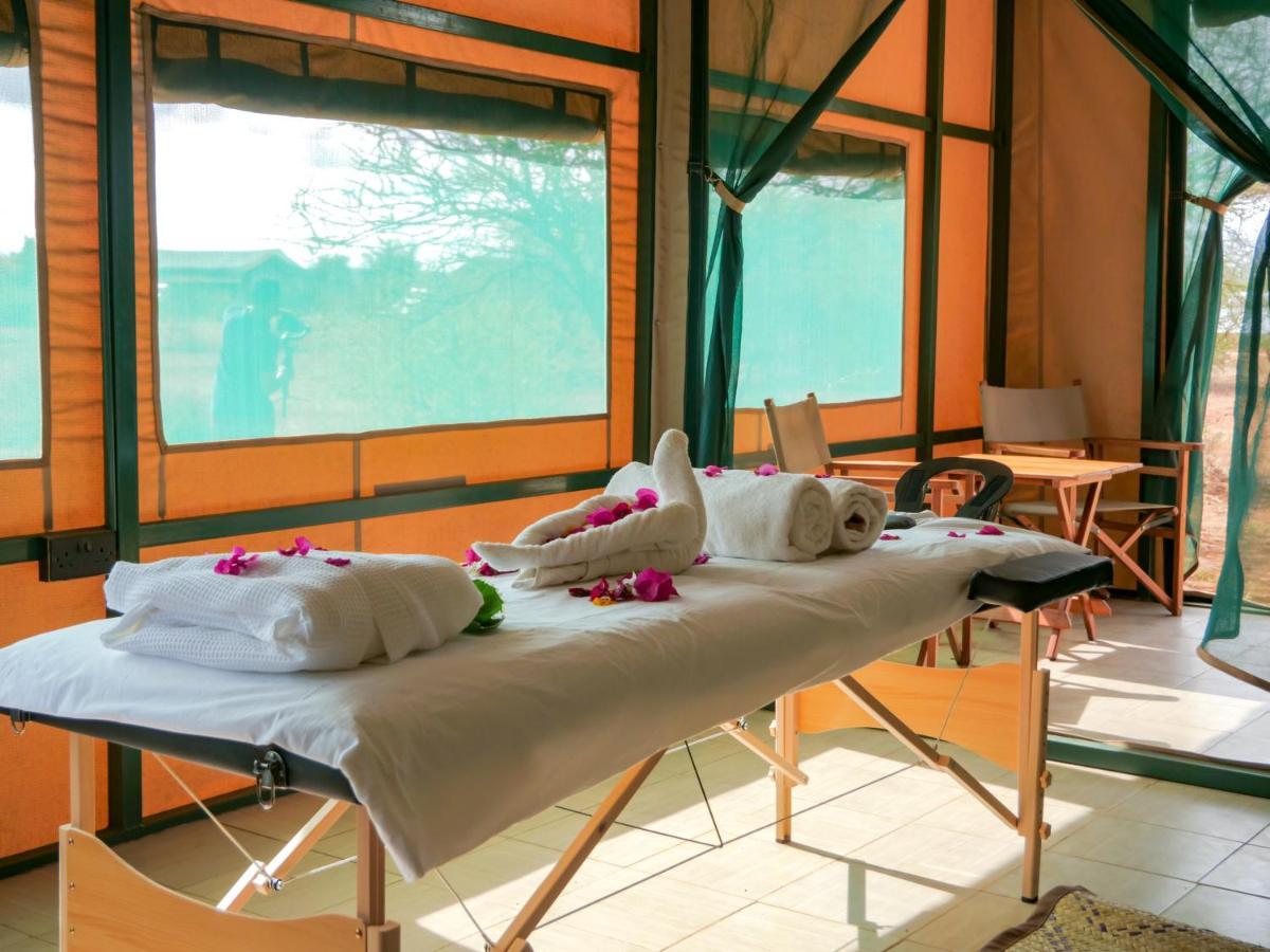Tulia Amboseli Safari Camp Hotel Buitenkant foto