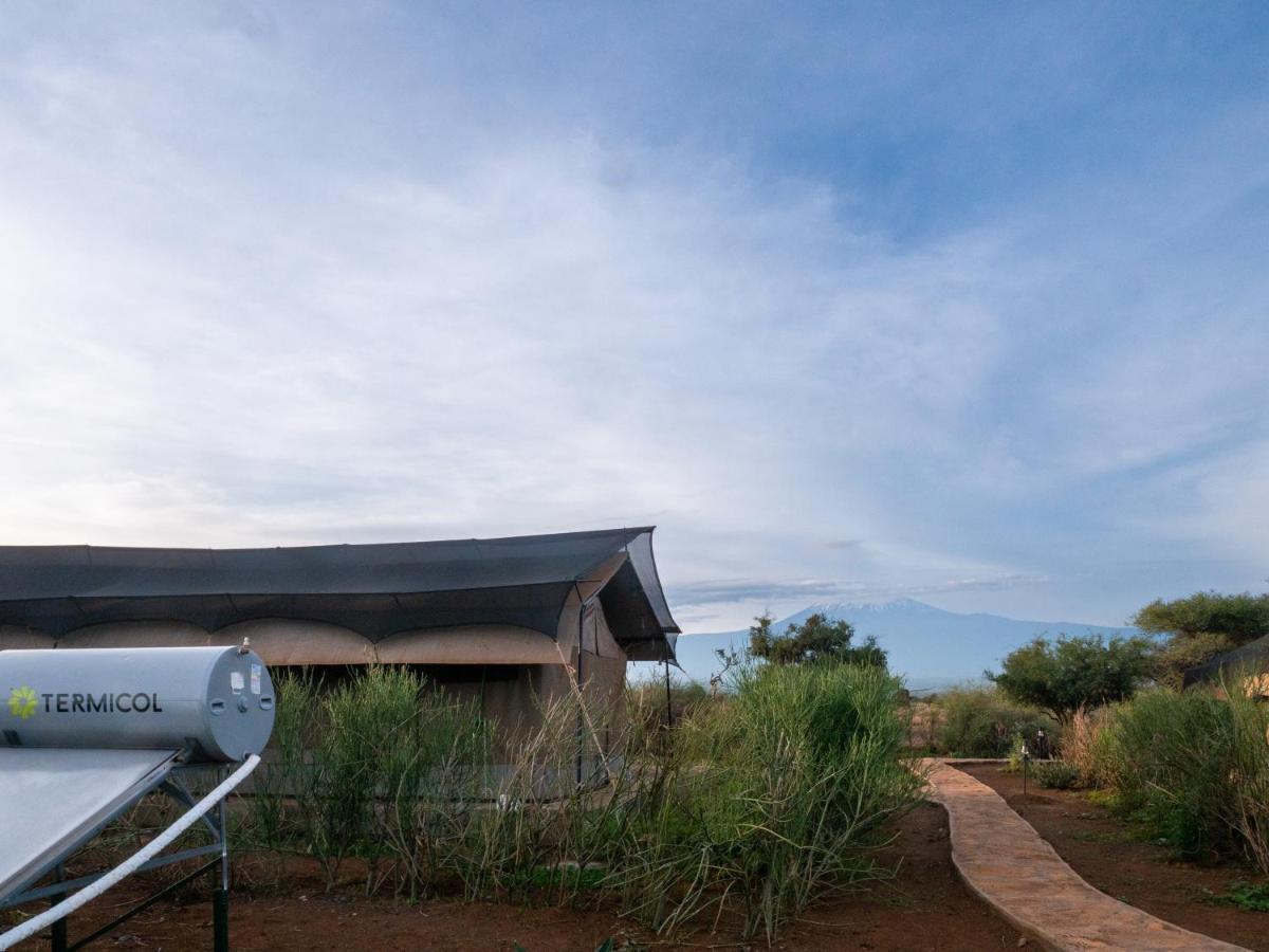 Tulia Amboseli Safari Camp Hotel Buitenkant foto
