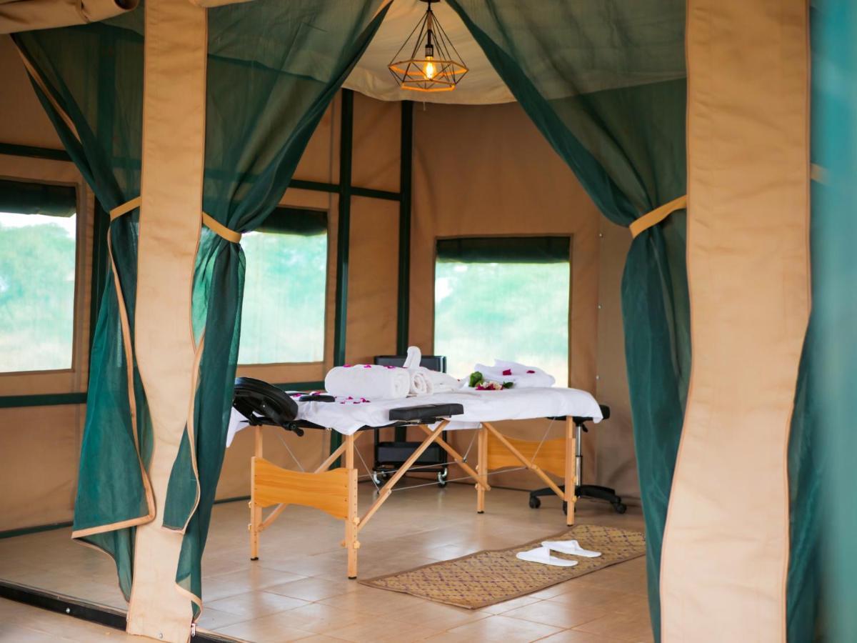 Tulia Amboseli Safari Camp Hotel Buitenkant foto
