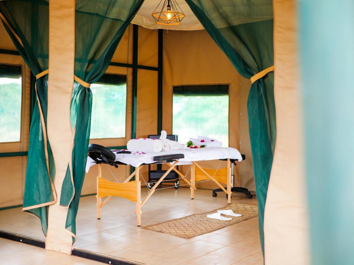 Tulia Amboseli Safari Camp Hotel Buitenkant foto