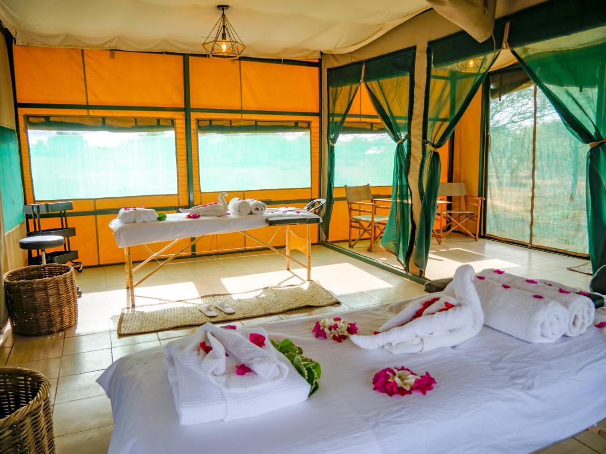 Tulia Amboseli Safari Camp Hotel Buitenkant foto