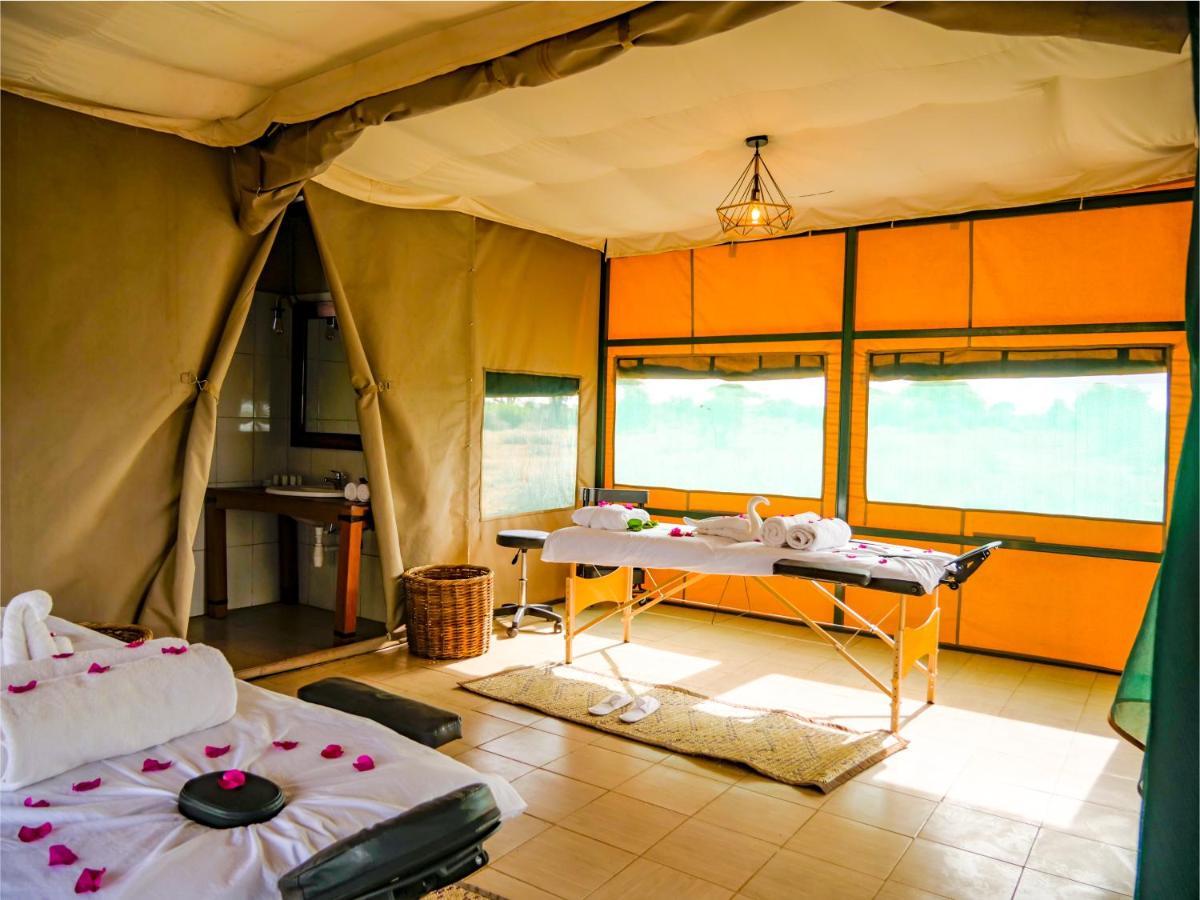 Tulia Amboseli Safari Camp Hotel Buitenkant foto